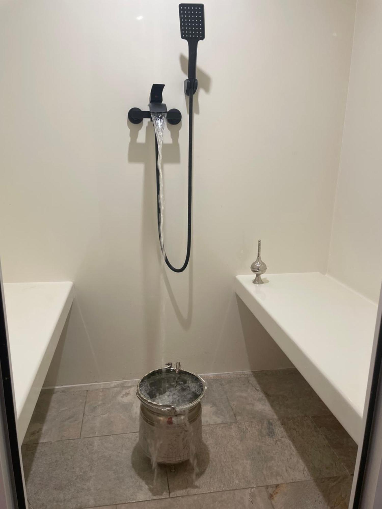 Houdarling Chalet Et Spa Hammam Jacuzzi Et Sauna 尼姆 外观 照片
